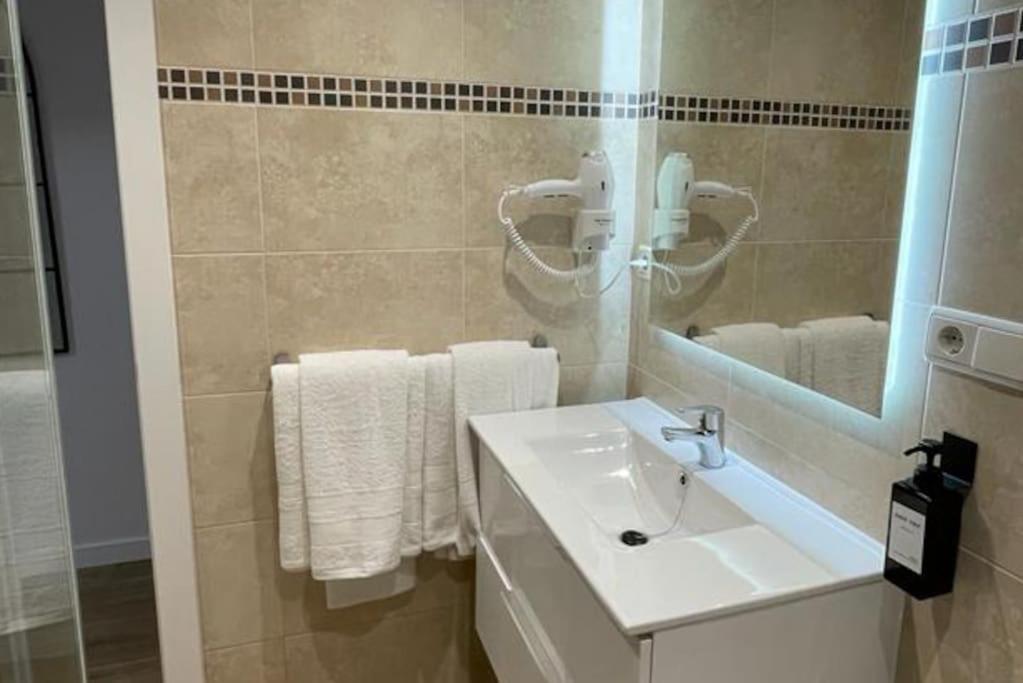 Apartamento Centrico Junto Al Mar Estepona Exteriör bild